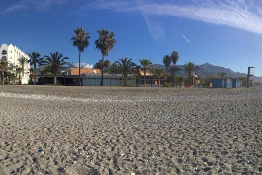 Apartamentos Rio Marinas 15 Playazo Beach Nerja Luaran gambar