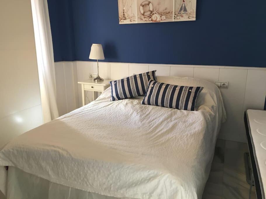 Apartamentos Rio Marinas 15 Playazo Beach Nerja Luaran gambar