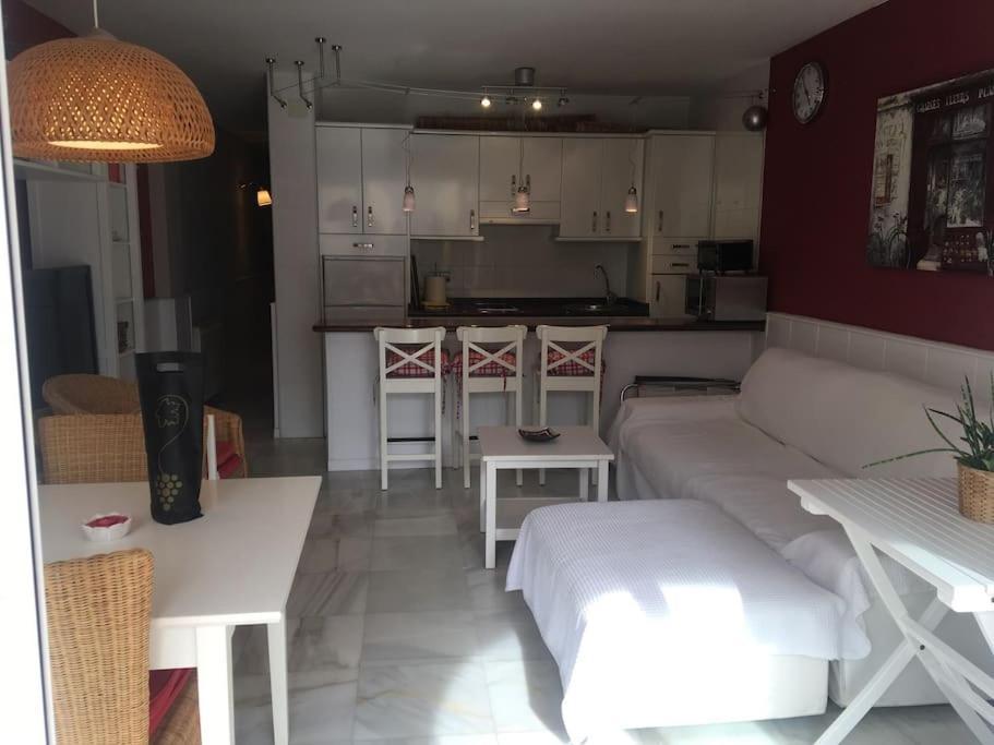 Apartamentos Rio Marinas 15 Playazo Beach Nerja Luaran gambar