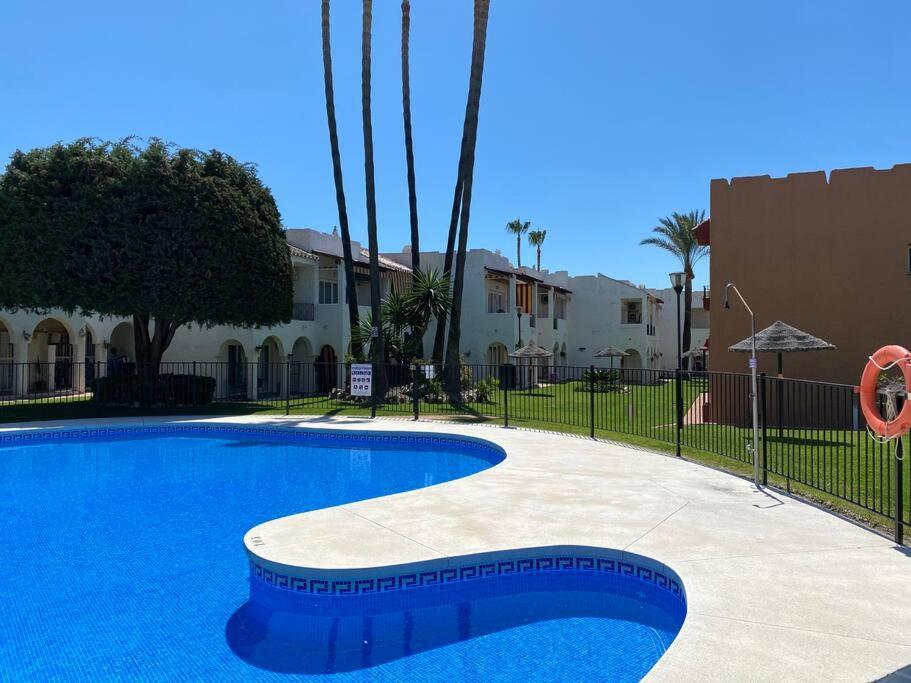 Apartamentos Rio Marinas 15 Playazo Beach Nerja Luaran gambar